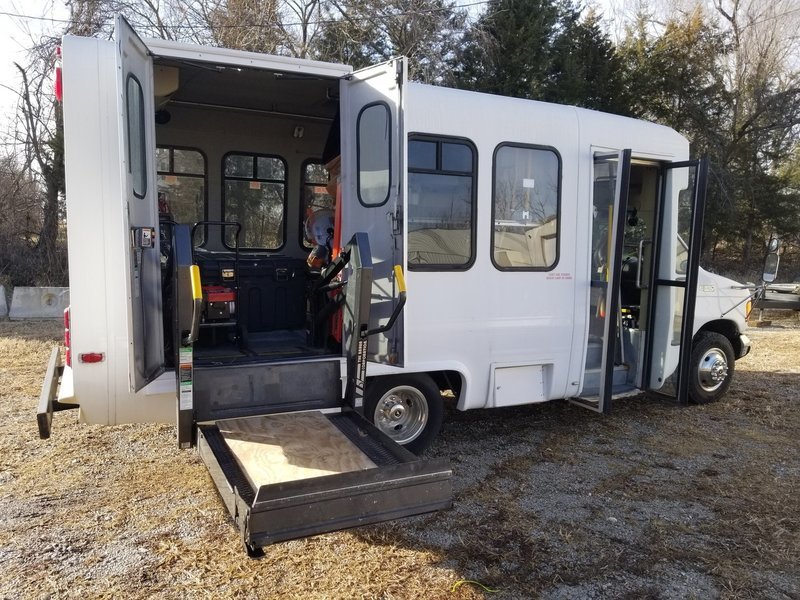 2003 Ford E-350 Dually Tool Bus--7.3 Turbo Diesel, Lift &amp; power door &amp; steps--FULL of Construction Tools