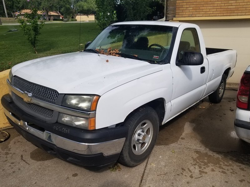 2004 Chevrolet 1/2 ton Silverado 2wd, V6, Work Truck