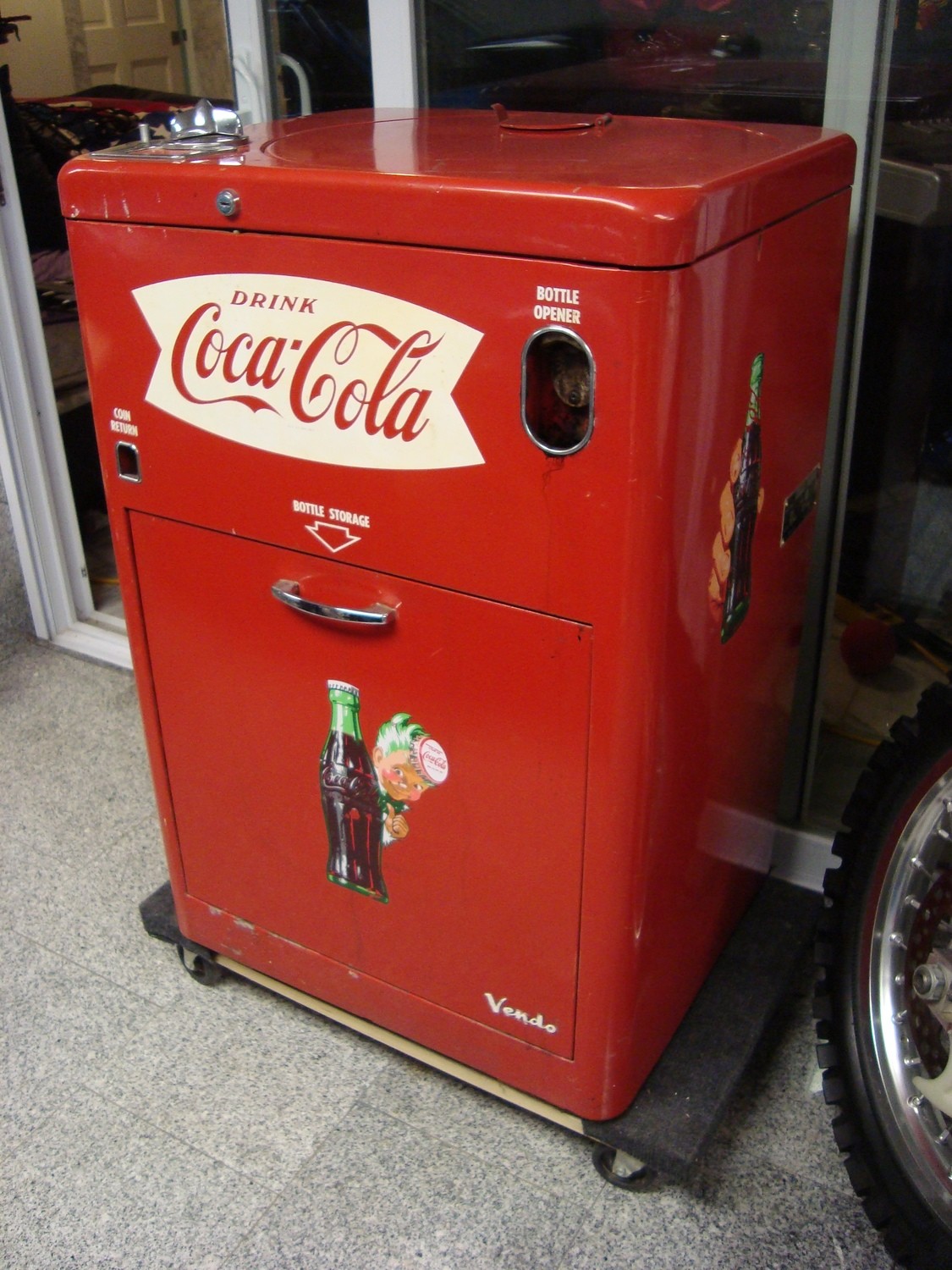 All Original Coke machine  (works great)