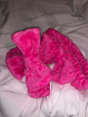 Pink Makeup Bow
