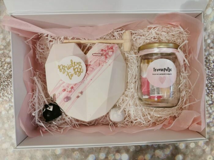 Wonderful Wedding Box