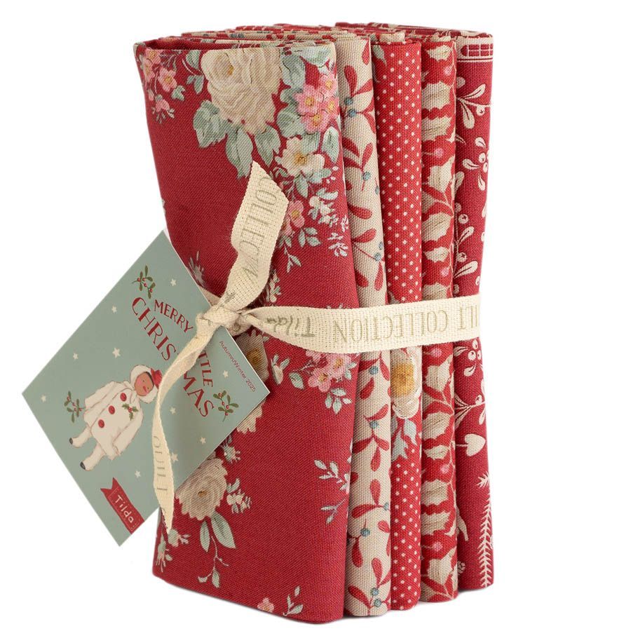 Tilda Stoffpaket Tilda Stoffpaket "Merry Little Christmas" Rot von Tone Finnanger für Tilda Fabrics - 3 Paketgrößen - 100% Cotton ab