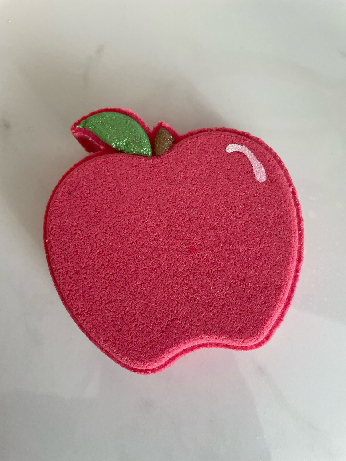APPLE FOAMING BATH BOMB