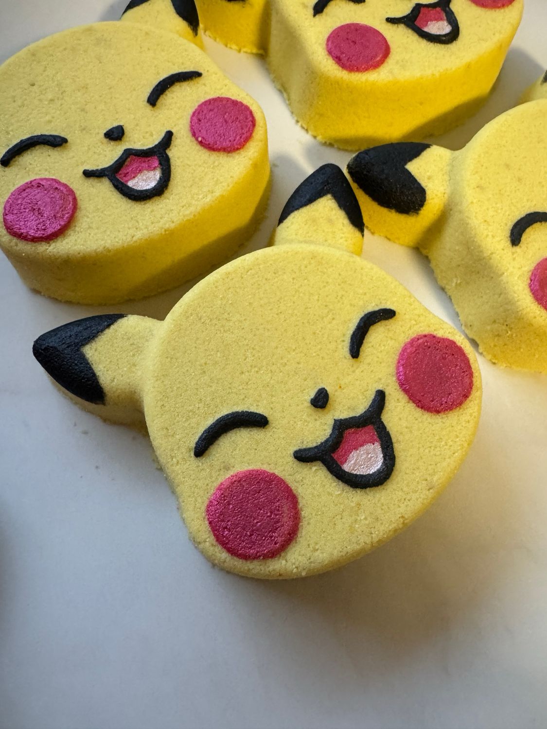 Pikachu bath Bomb