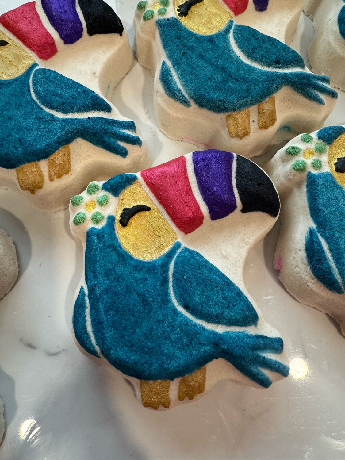 Toucan Foaming Bath Bomb (huge!)