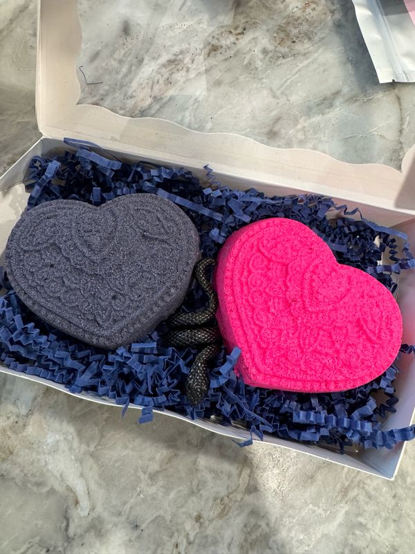 SWIFTIE 2 Pack w/ Metal Reputation Ring