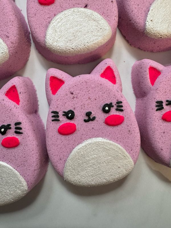 Squishmallow Cat Bathbomb