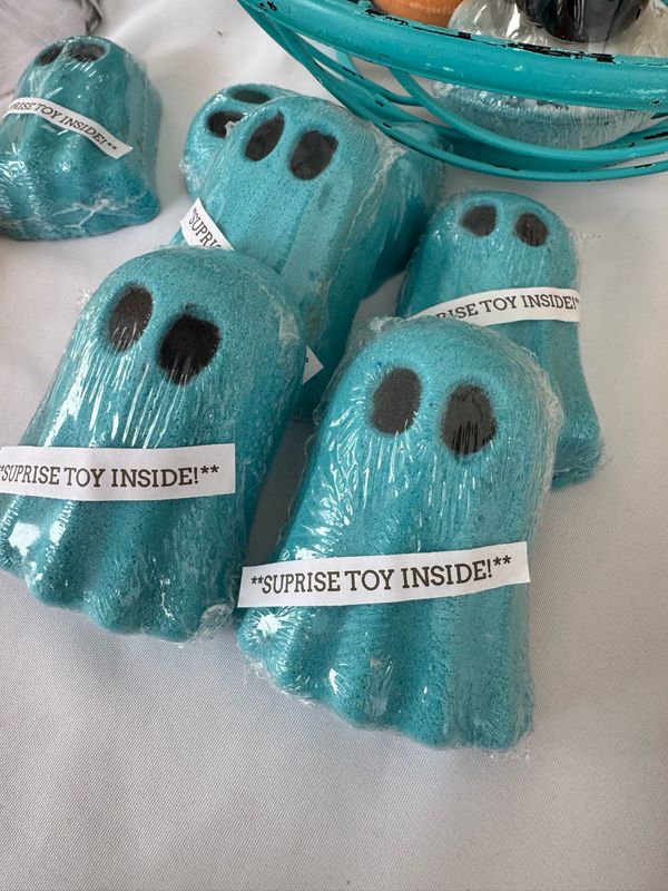 Blue Ghosts With Surprise Toys