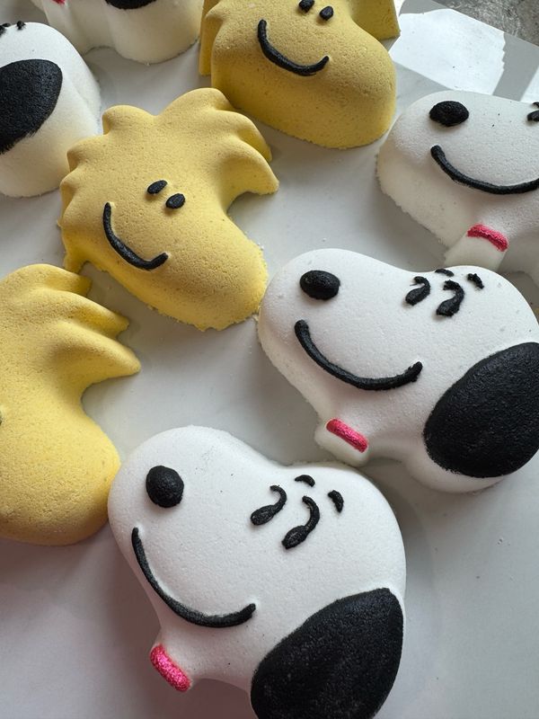 SNOOPY FOAMING BATH BOMB