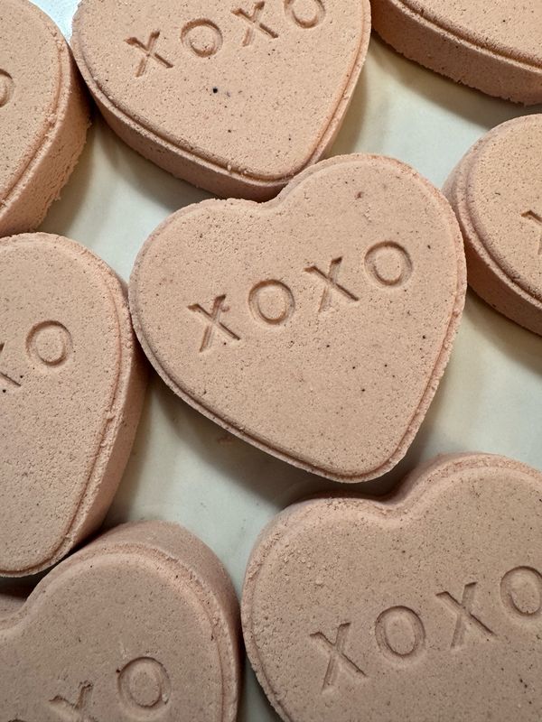 Pink Heart Foaming Bath Bomb XOXO