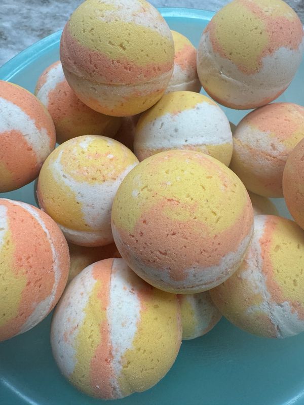 Citrus Blend &amp; Coconut Milk Foaming Bath Bomb