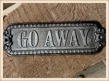 Peacock Park ETPLQGO Go Away Plaque 