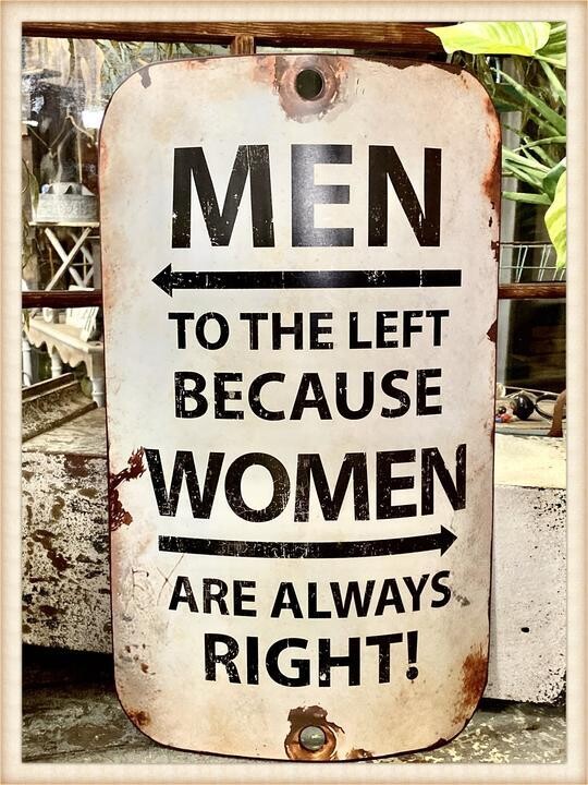 Peacock Park ET1646 Men To The Left Curved Sign 