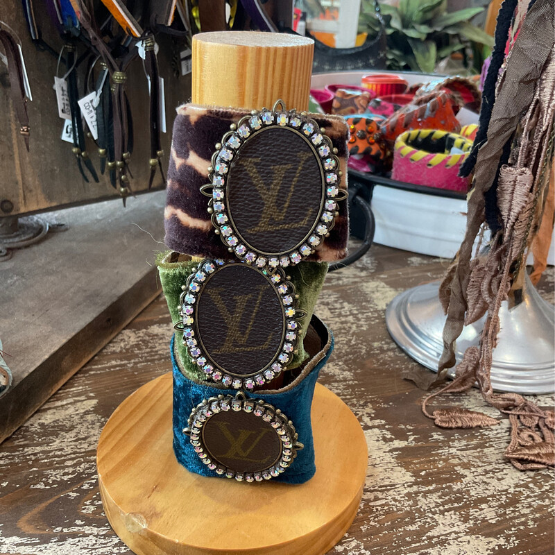 Gypsy South Regular Velvet LG LV Cuffs 