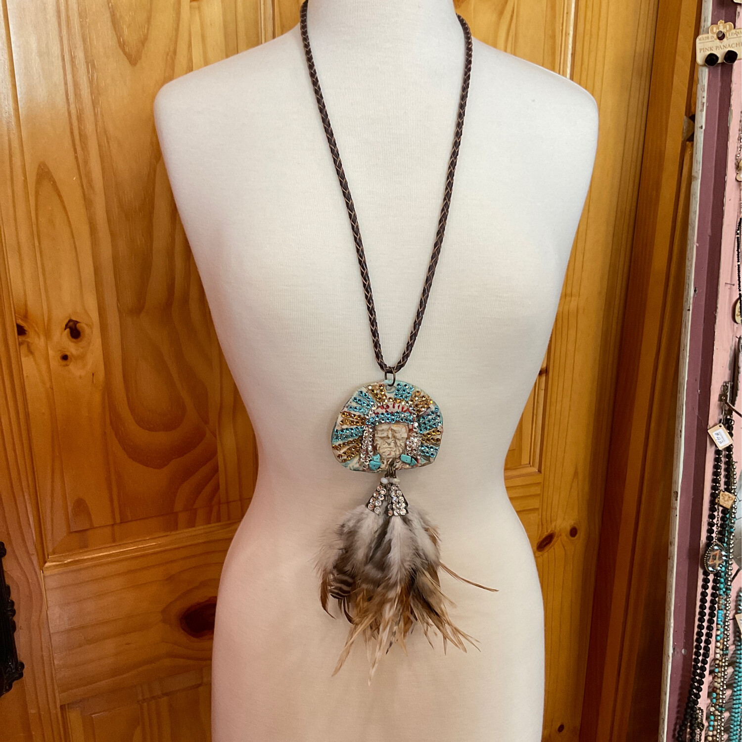 A Rare Bird Necklace Indian Head Stone W/Feathers 
