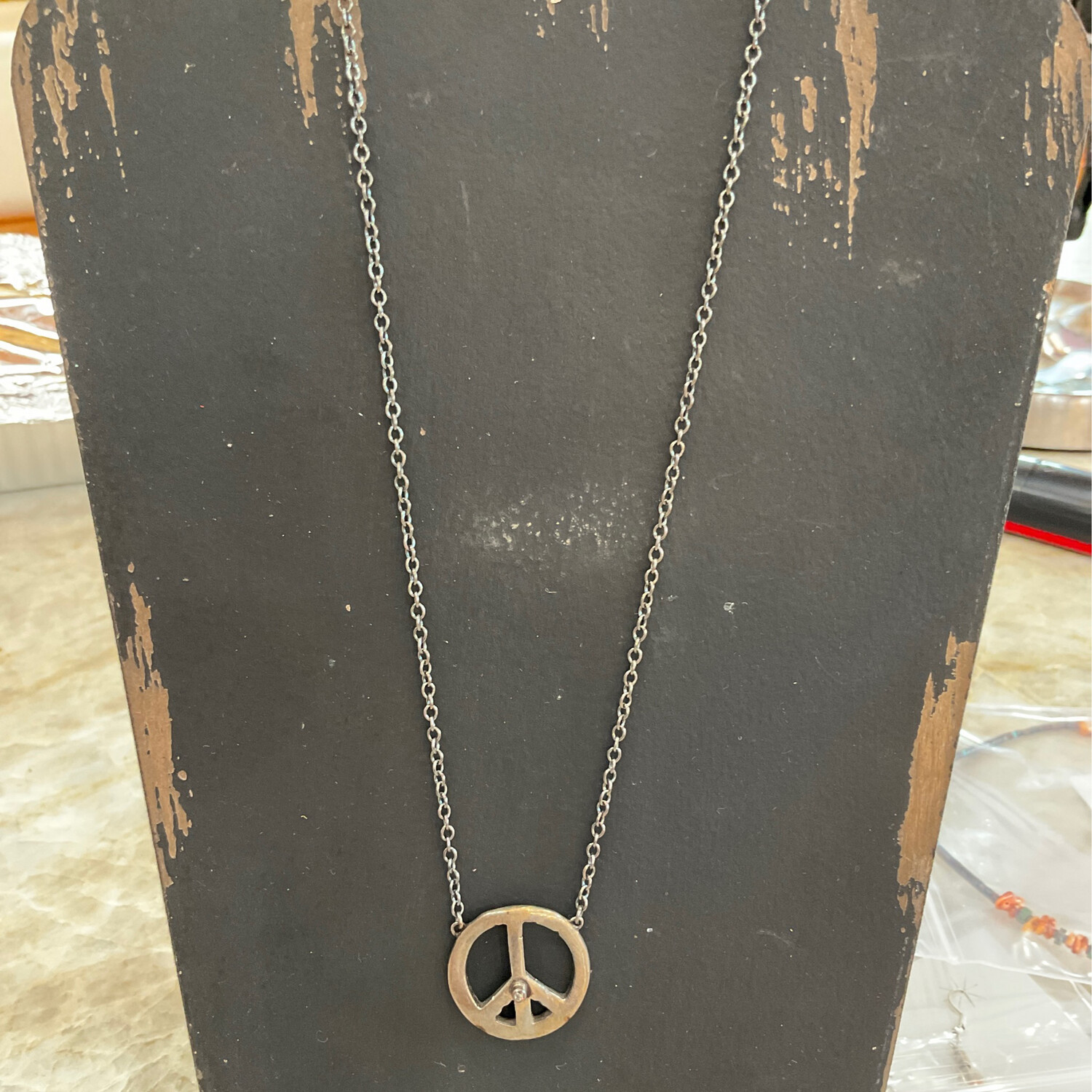 Love Tokens 21422 SS Chain W/Peace Sign & Diamond 