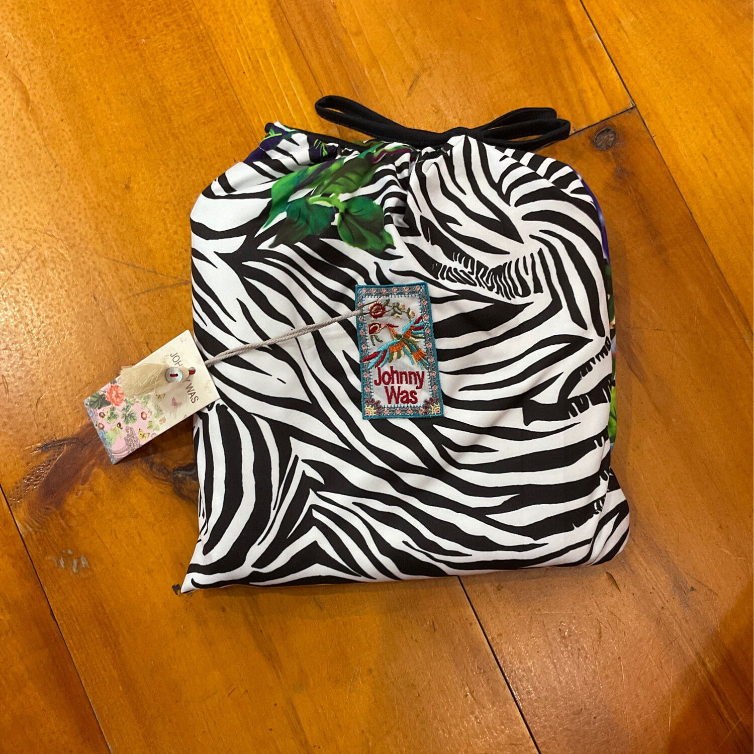 Johnny Was M09621-O Aruba Zebra Beach Blanket