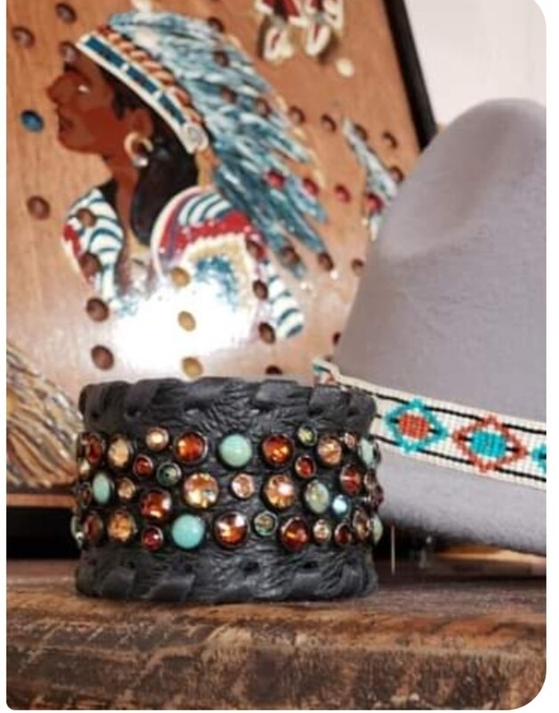 Kurtmen Crystal Galaxy Cuffs  Assortment 