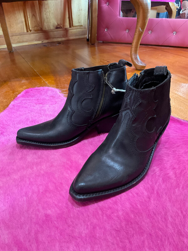 Liberty Black LB-7129123 Mossil Negro Short Boot 