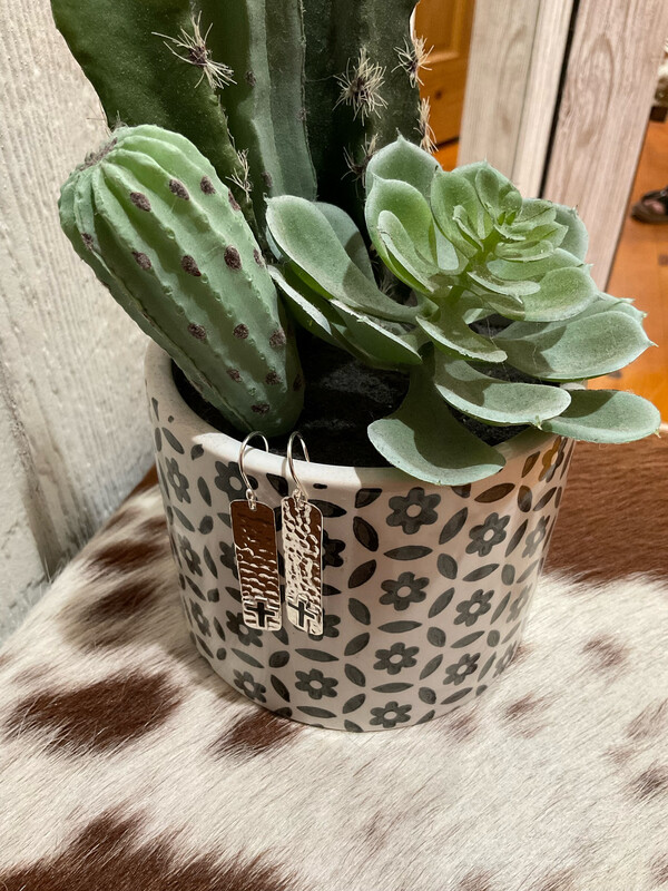 Boho Sol T157-OZ  Onyz Hammered Cross Earring 