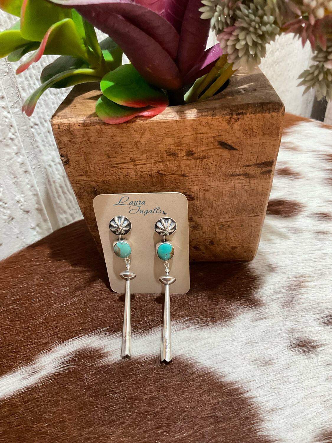 Laura Ingalls E-364 Kingman Berry Bolo Tip Earrings 