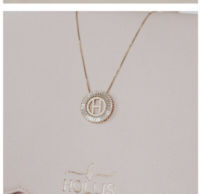 Hollis Glam Initial Necklace (J) 
