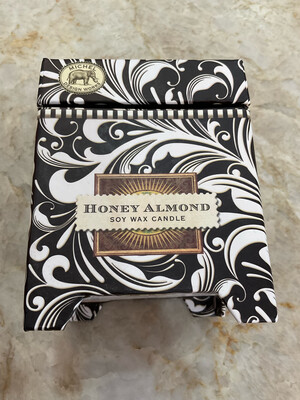 MDW CAN182 6.5OZ Honey Almond Soy Wax Candle 