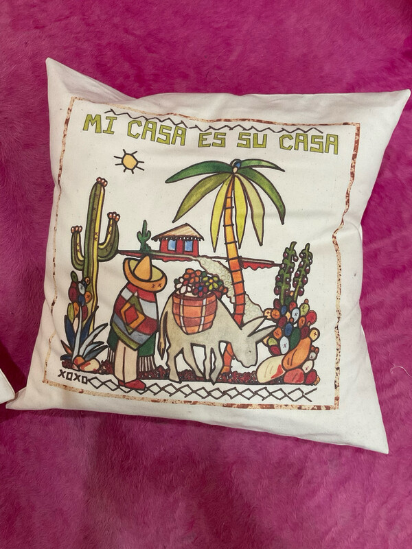 XOXO Mi Casa es SU Casa Pillow - Natural 
