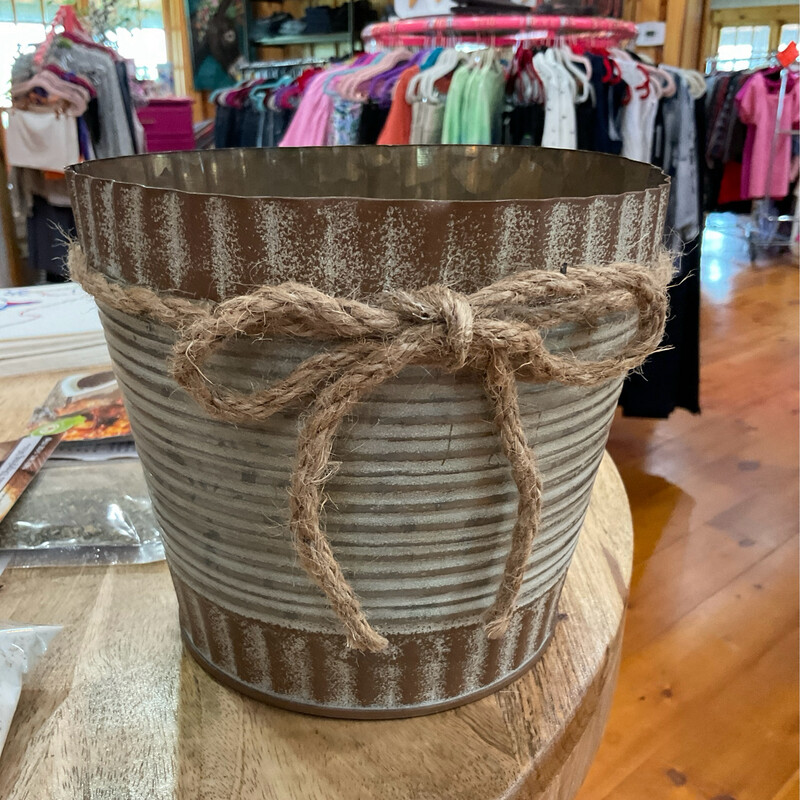 Burton 9729318 Pot Cover 6&quot; Tin Rustic 