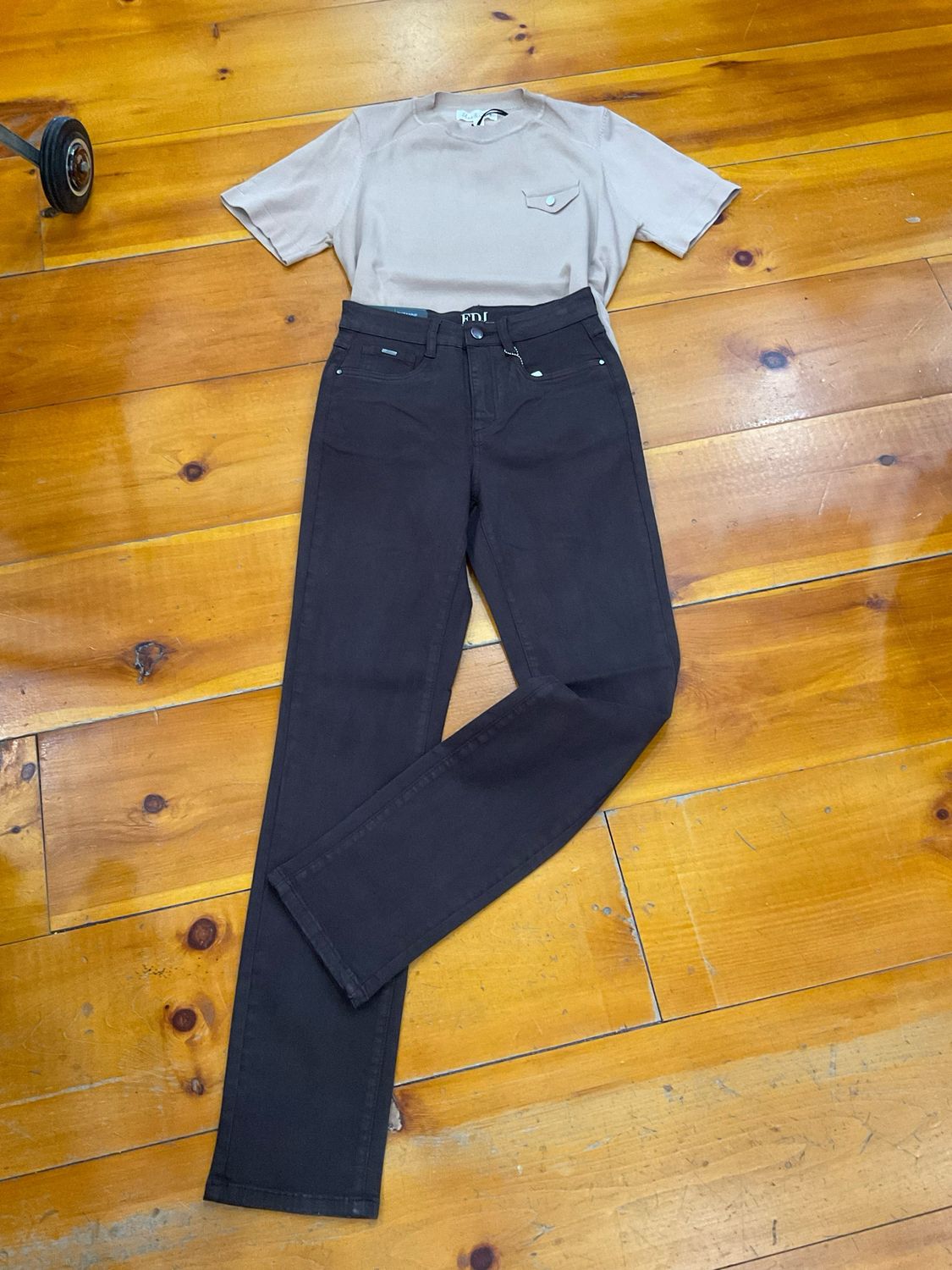 FDJ 6864511 Suzanne Straight Leg Rich Brown