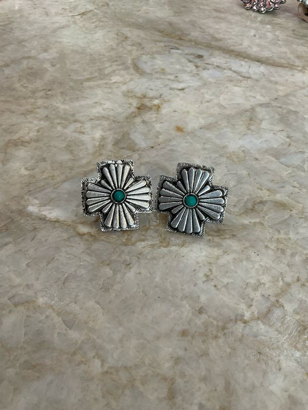 Kurtmen Silver Cross w/turquoise scarf holder