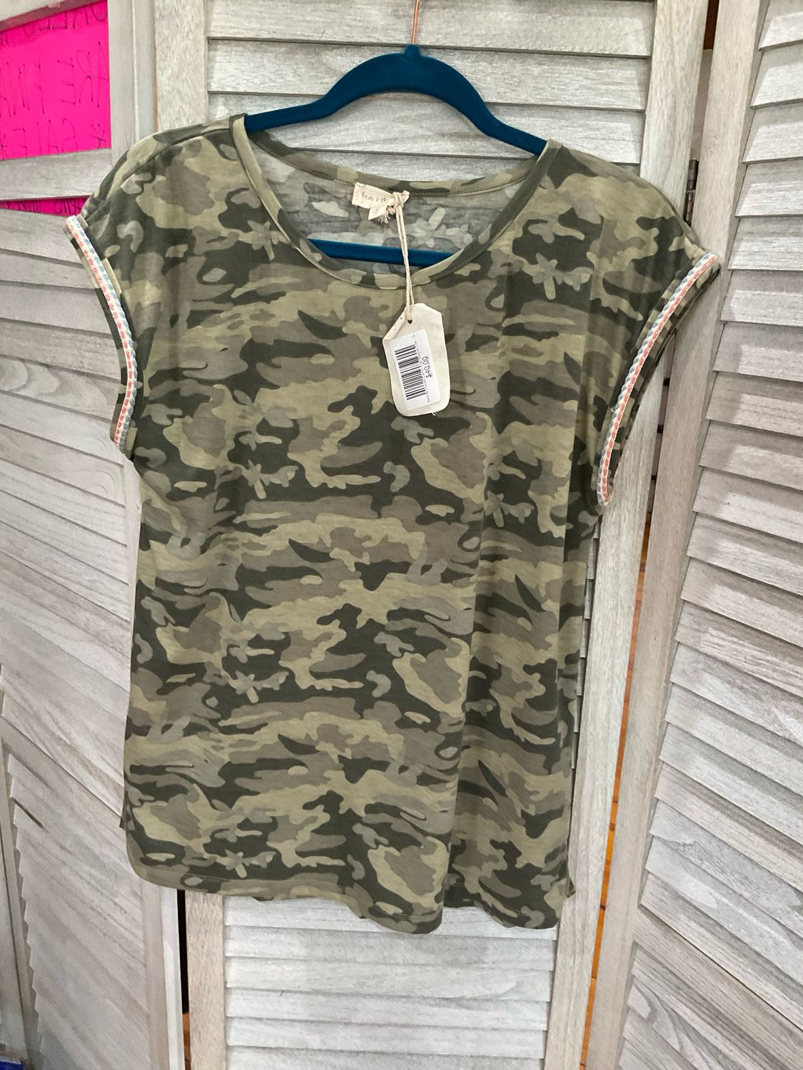 Hem&amp;Thread Camo Cap Sleeve Tee