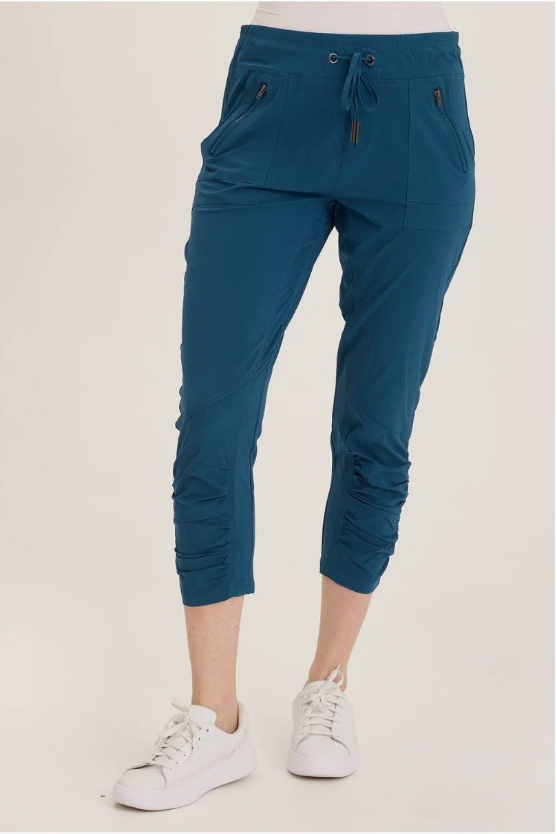 Wearables 22774W Aksana Legging-Caspian