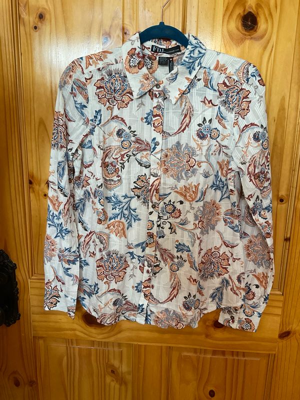 FDJ 7208174 Ivory/Neutral Damask LS Shirt