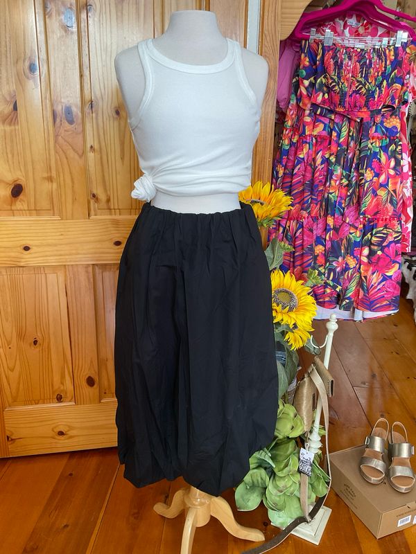 KLd. Signature KD60375 Bubble Hem Midi Skirt-Black