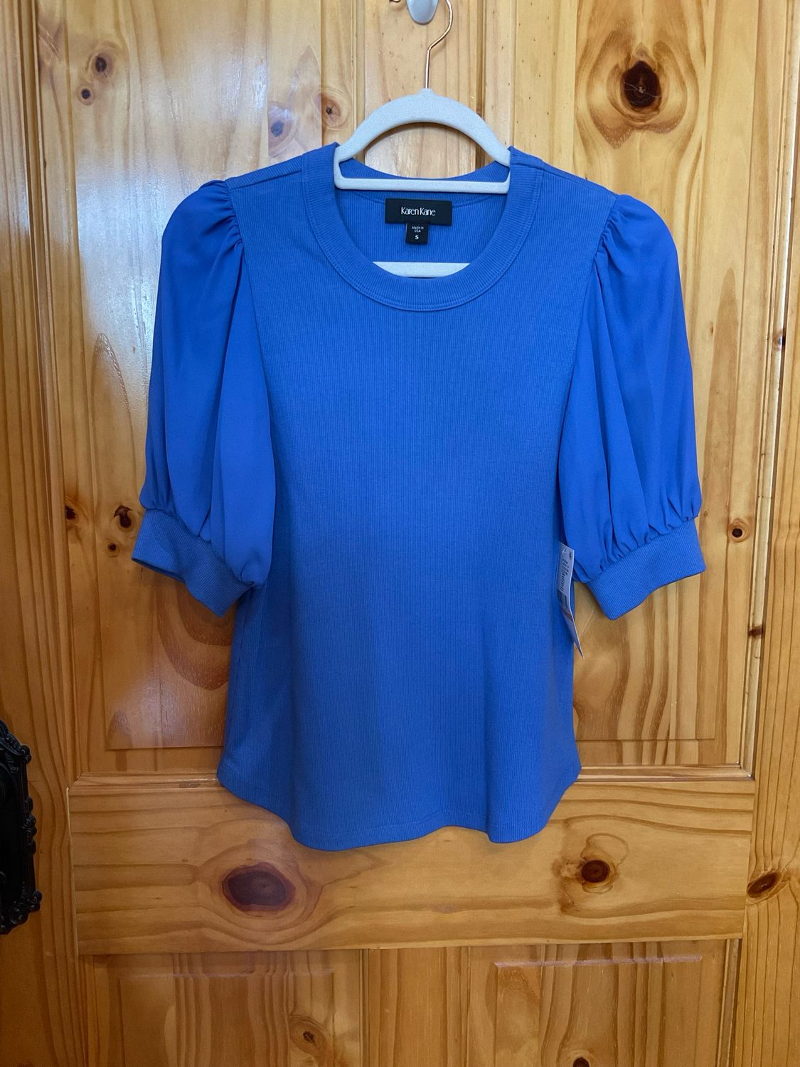 Karen Kane 2L27206 Contrast Shirttail Top-CornBlue