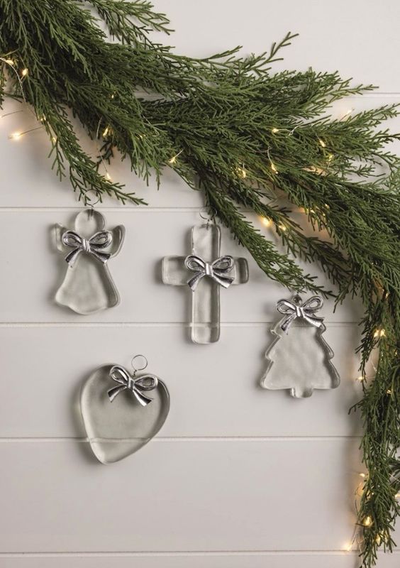 MudPie 46700450 Metal Heart Glass Ornaments