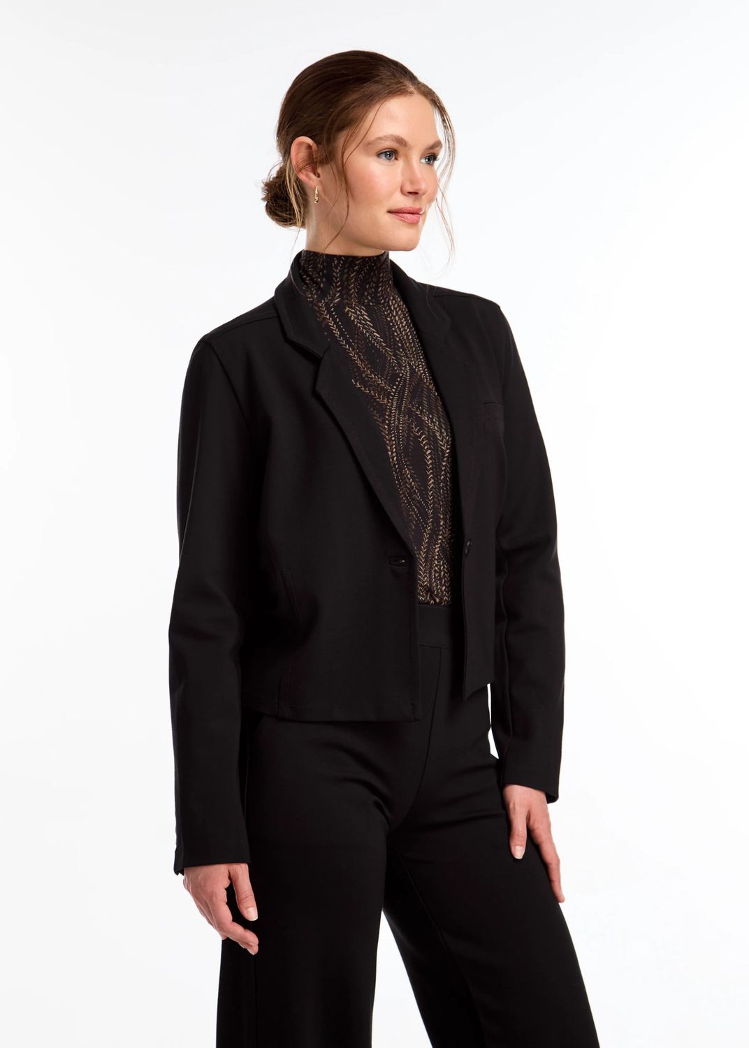 FDJ 1110396 LS Cropped Blazer 