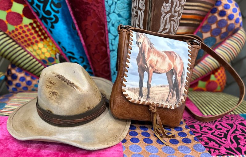 KurtMen 2414 Petite Traveler Crossbody-Saddle/Indigo Horse