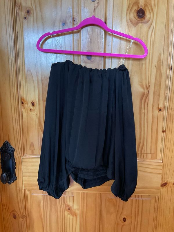 KLd. Signature KD45287 Off Shoulder Top-SatinBlack