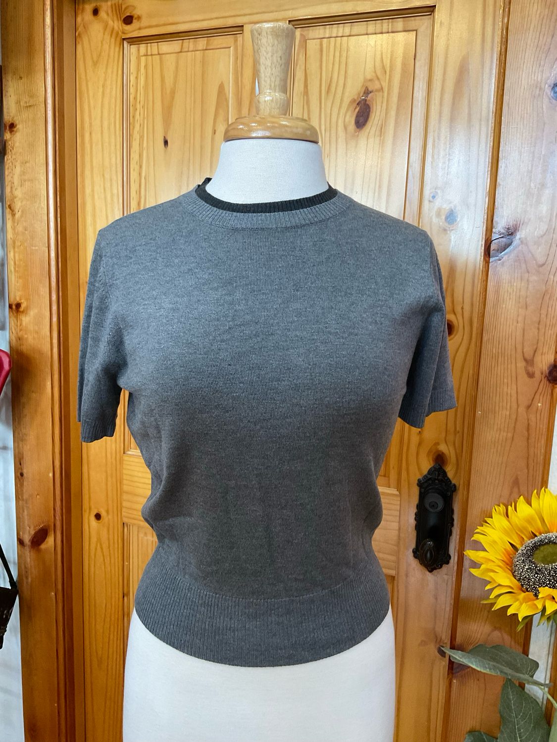 KLd. Signature KD45300 ContrastCollar Sweater-Grey