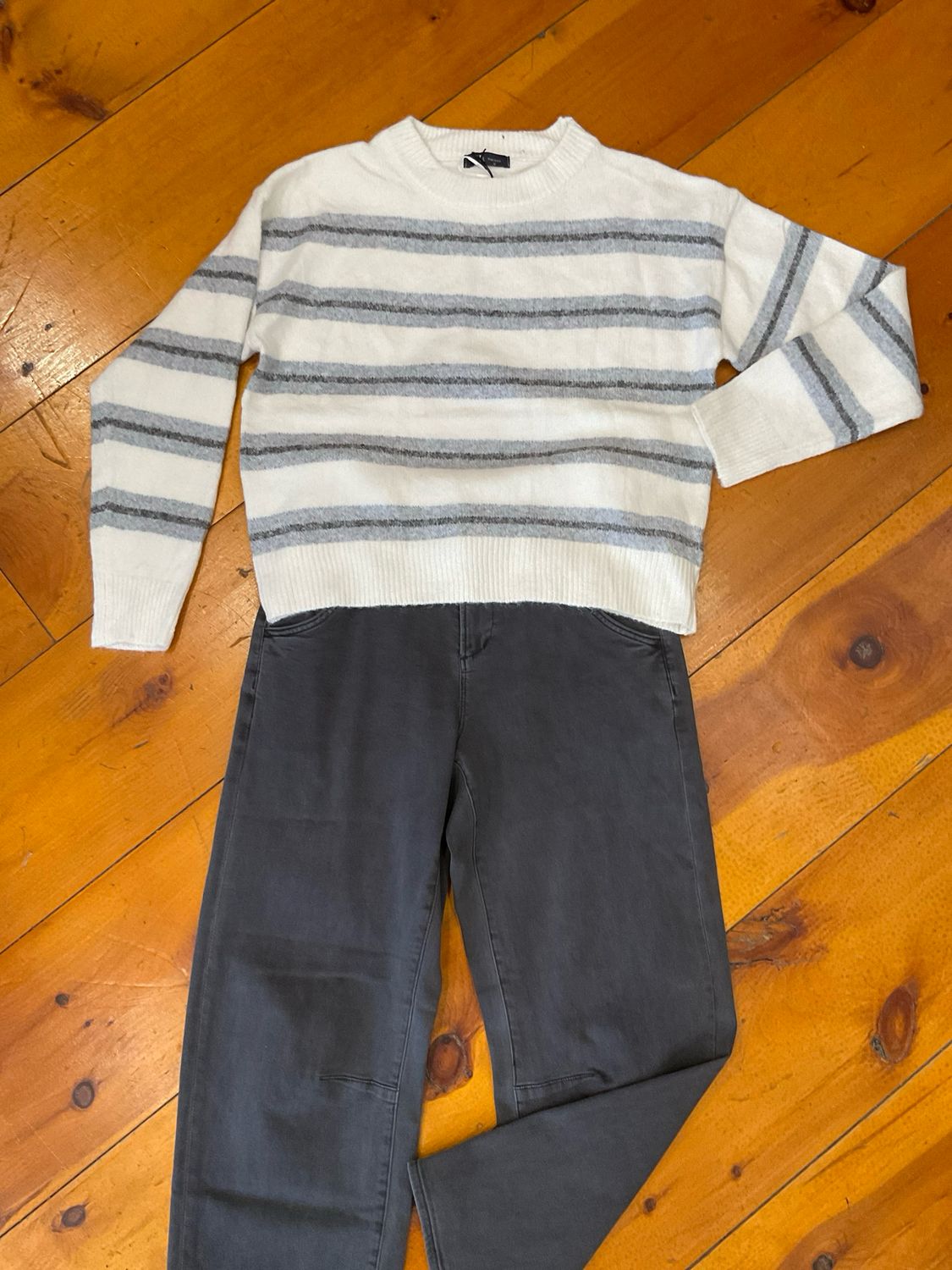 KLd. Signature 45312 CrewNeck Striped Sweater