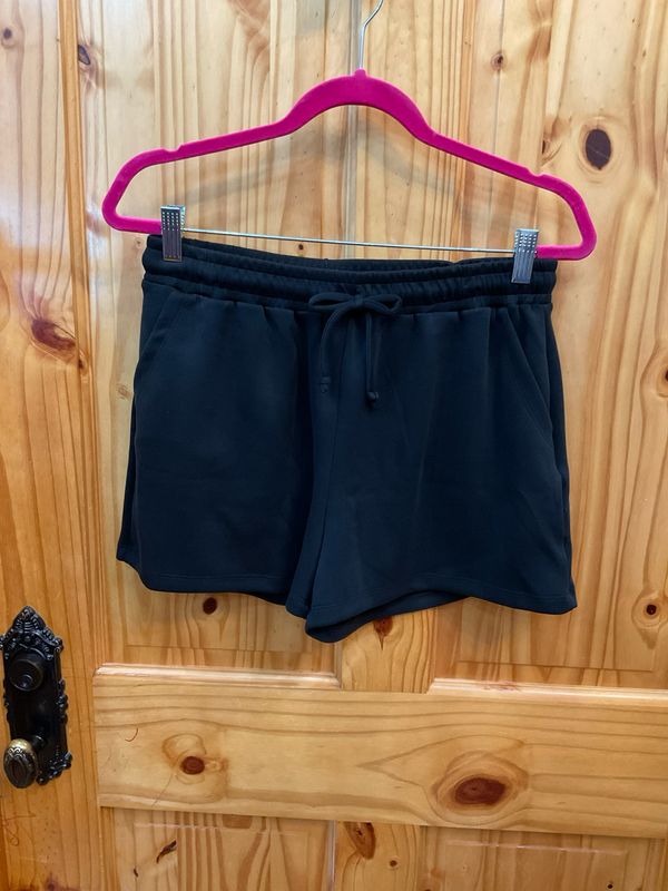 KLd. Signature KD60404 Neoprene Short-Black