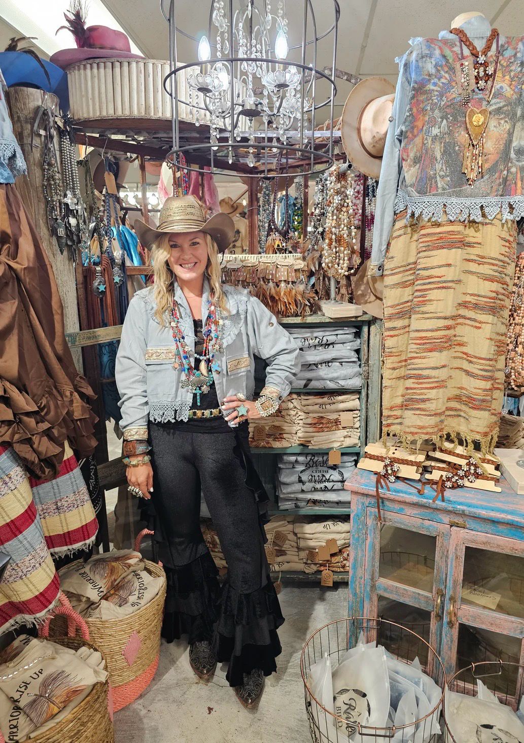 A Rare Bird Velvet Ruffle Leggings-Black