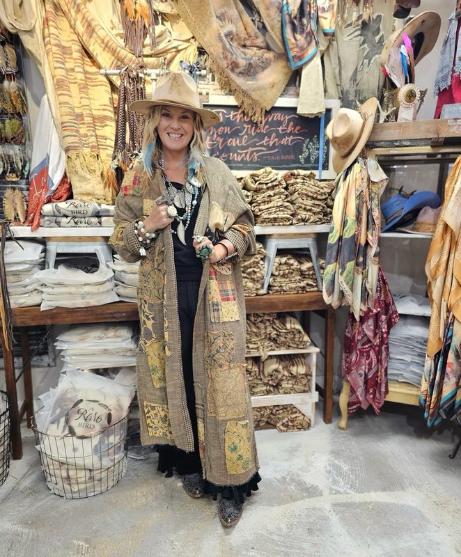 A Rare Bird Fly Away Patch Duster-Oversized One Size