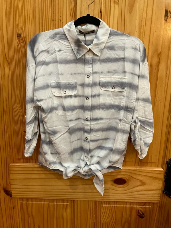 Wearables 14786 Tyrell TieFront-Grey/White