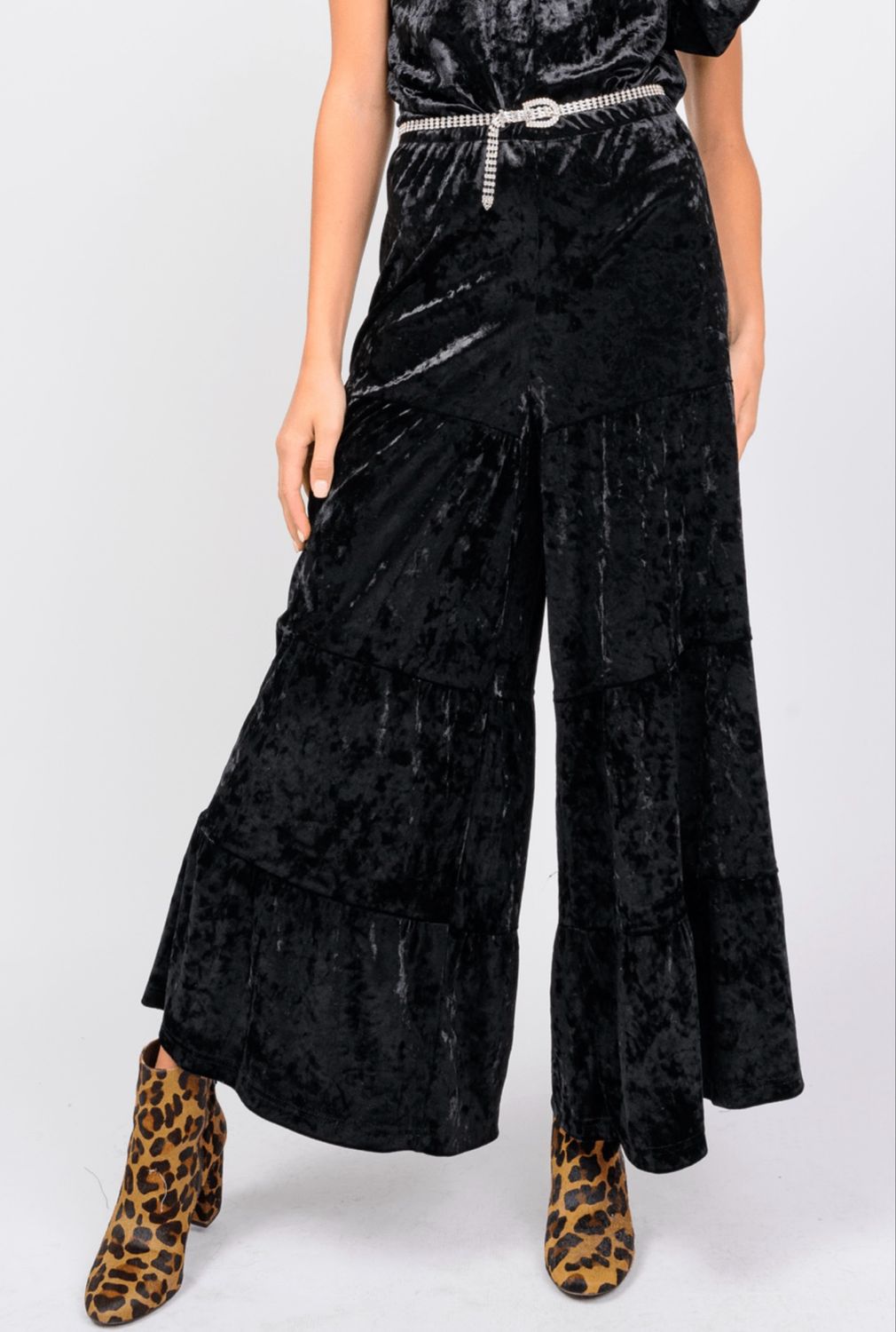 Ivy Jane 230034 Tiered Velvet Pant-Black