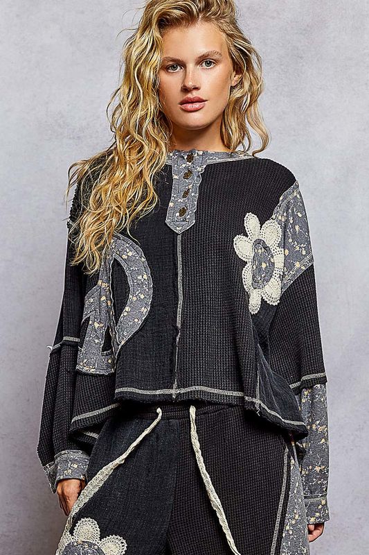 POL YKT1642 Thermal Floral Patch Top-Black