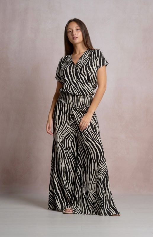 Elan RGP11364 VNeck Crop-Zebra