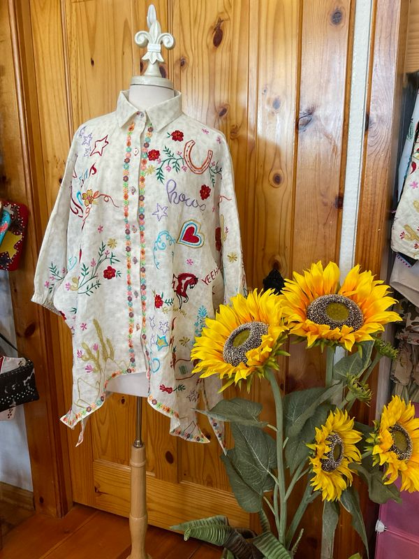 PONG Texas Embroidered Hi/Low Button Up